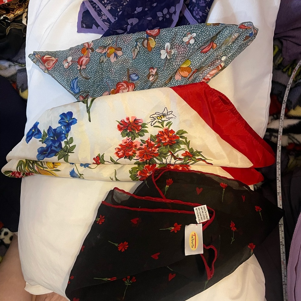 Floral Patterned Scarves Set (4)
